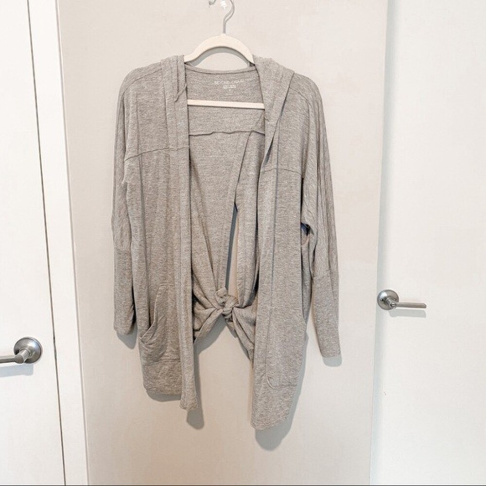 Beyond Yoga Cardigan Sweater Light Gray Love Fleece Open Tie Back Hooded Medium